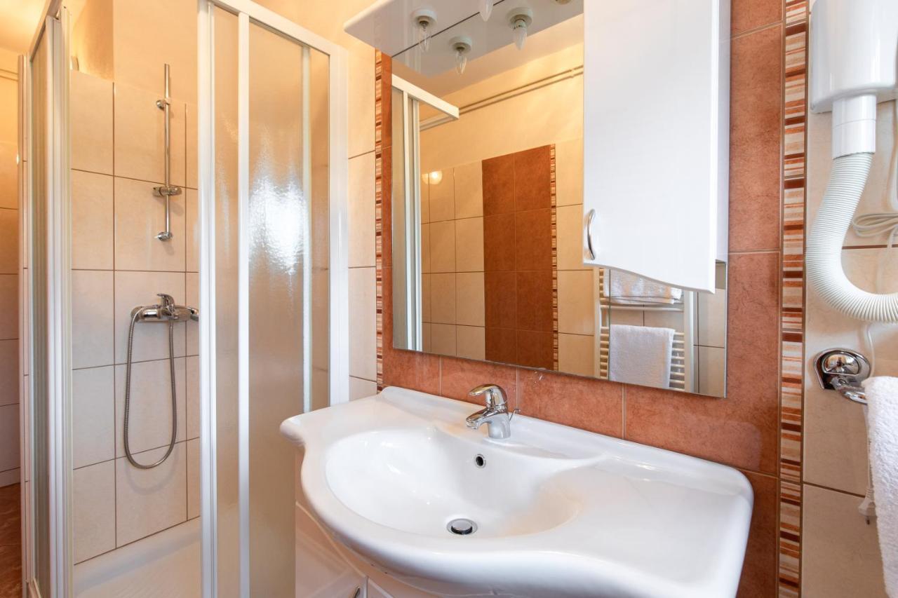 Justic Apartment Кърк Екстериор снимка