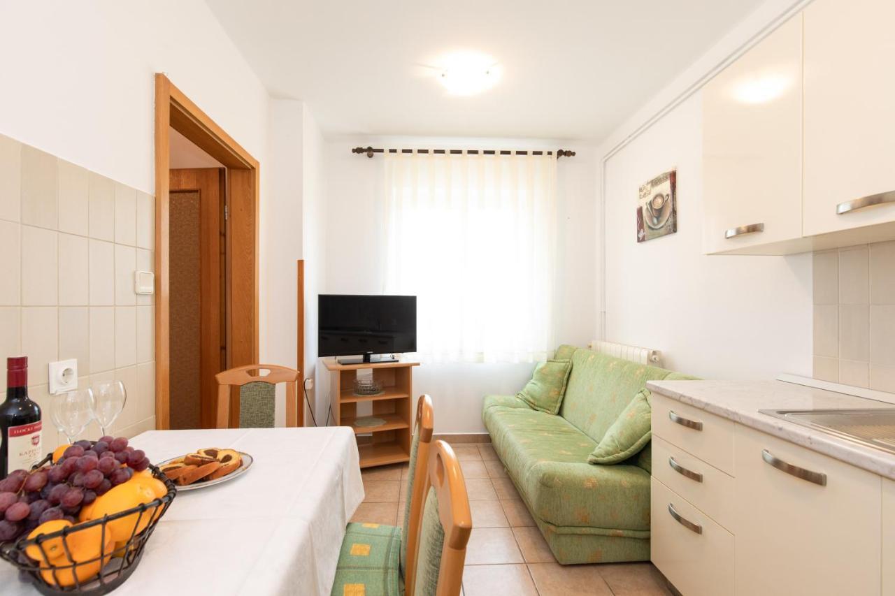 Justic Apartment Кърк Екстериор снимка