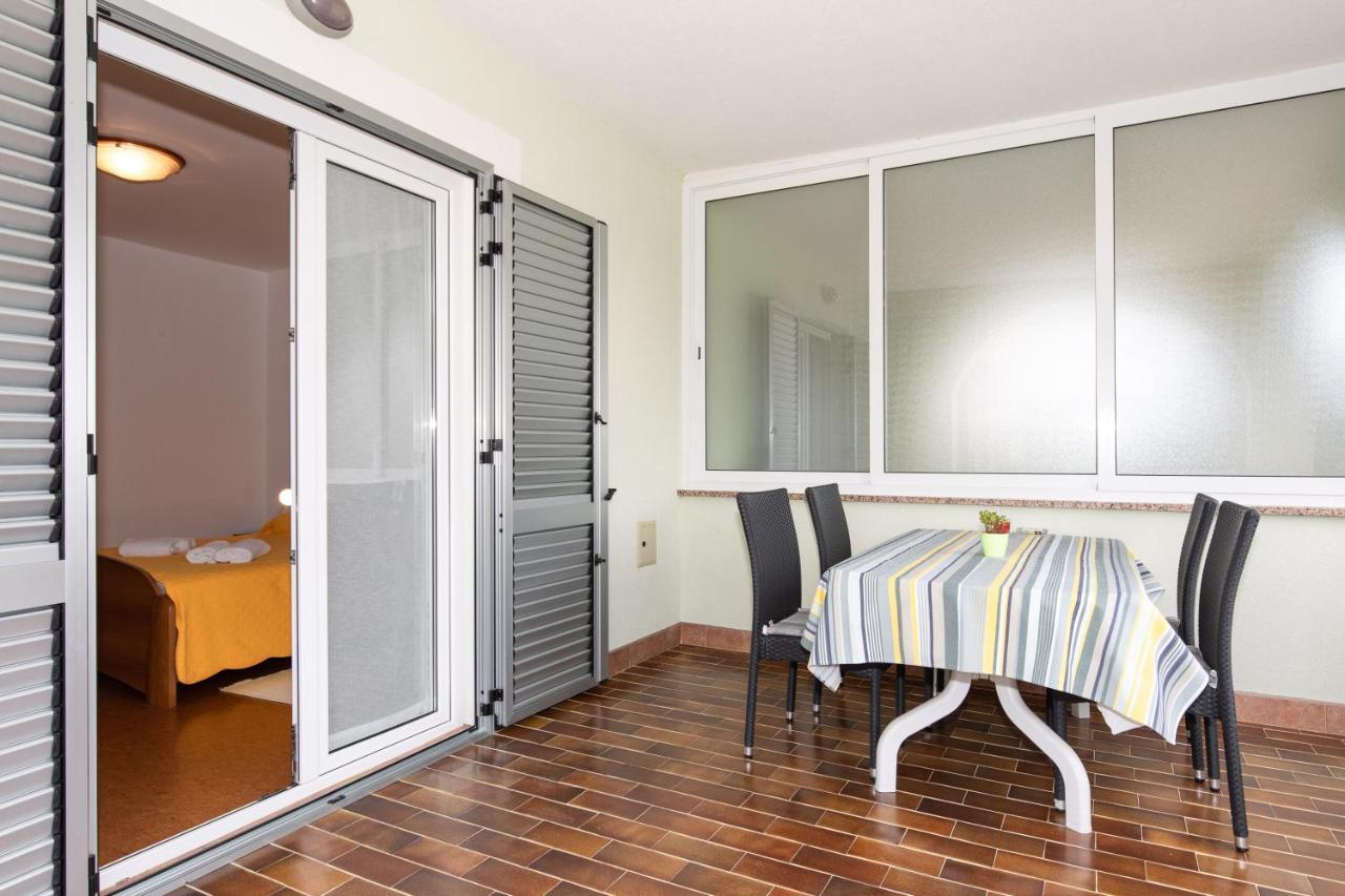 Justic Apartment Кърк Екстериор снимка