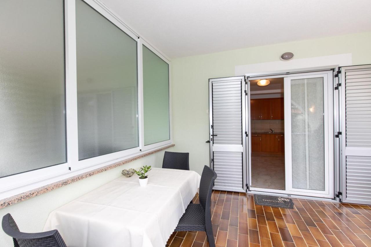 Justic Apartment Кърк Екстериор снимка