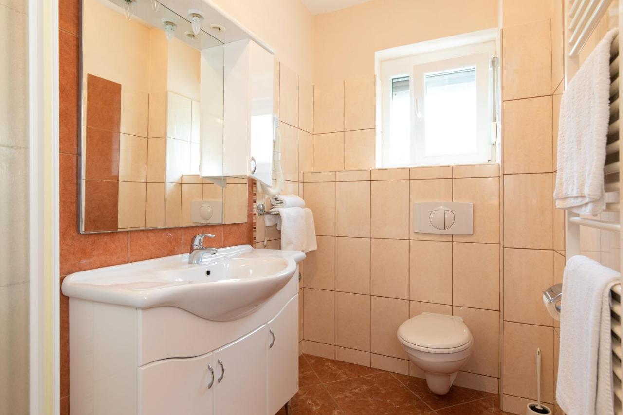 Justic Apartment Кърк Екстериор снимка